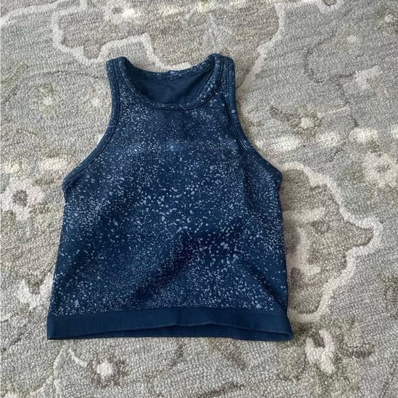 NWOT lululemon Ebb to Street Cropped Racerback Tank Top size 4 - Picture 3 of 3